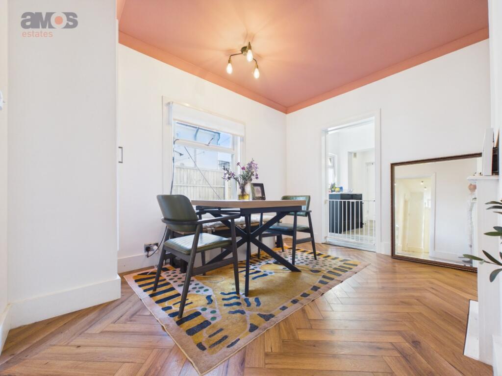 Apartment in Castle Point, Essex - View 5