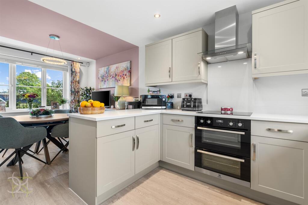 House in Wychavon, Pershore - More