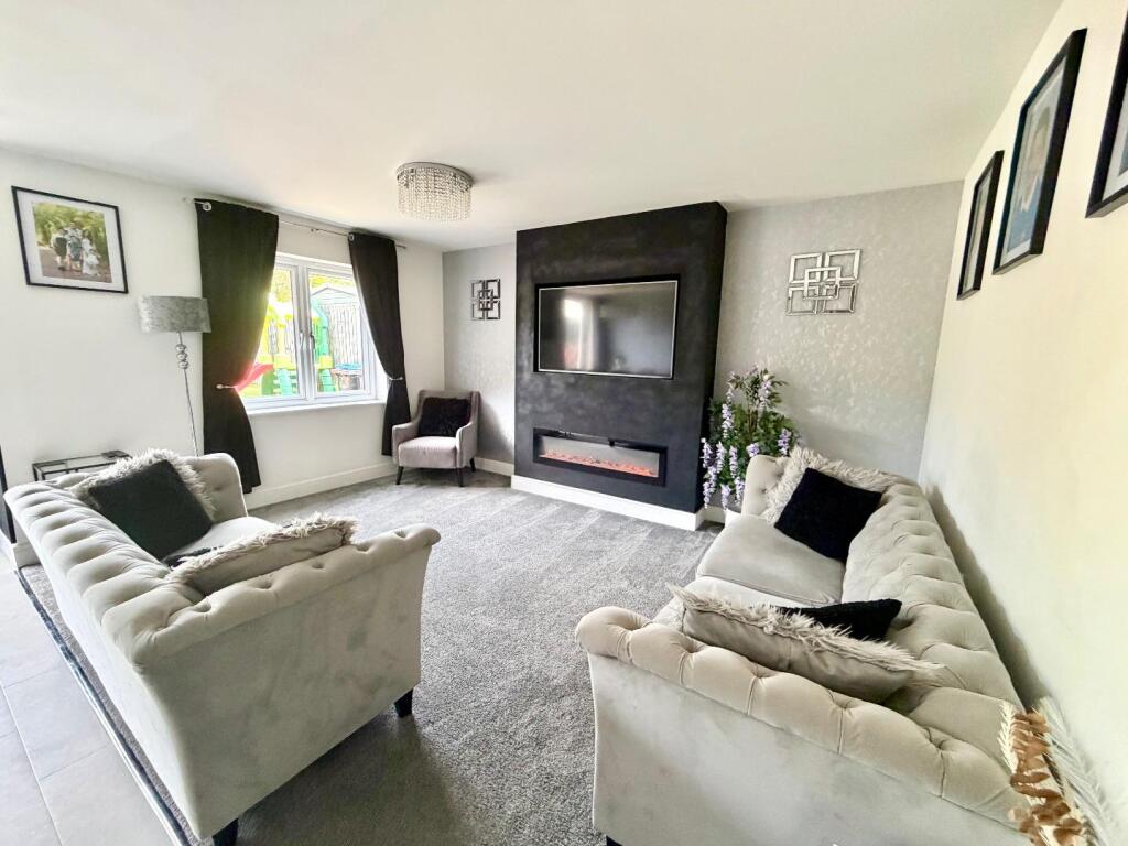 House in Stockton-on-Tees - More