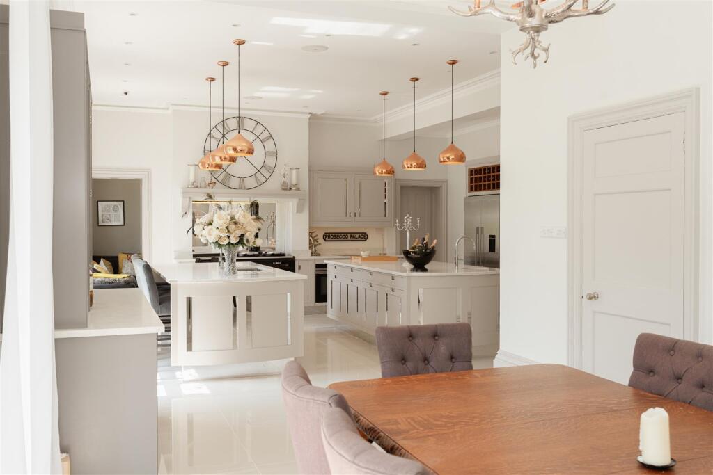 House in Mid Sussex, Colwood Manor, Bolney - View 3