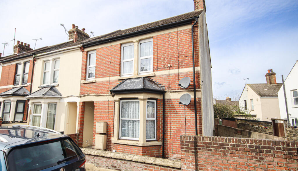 Main image of property: Crosley Road, Gillingham, ME7 4AE