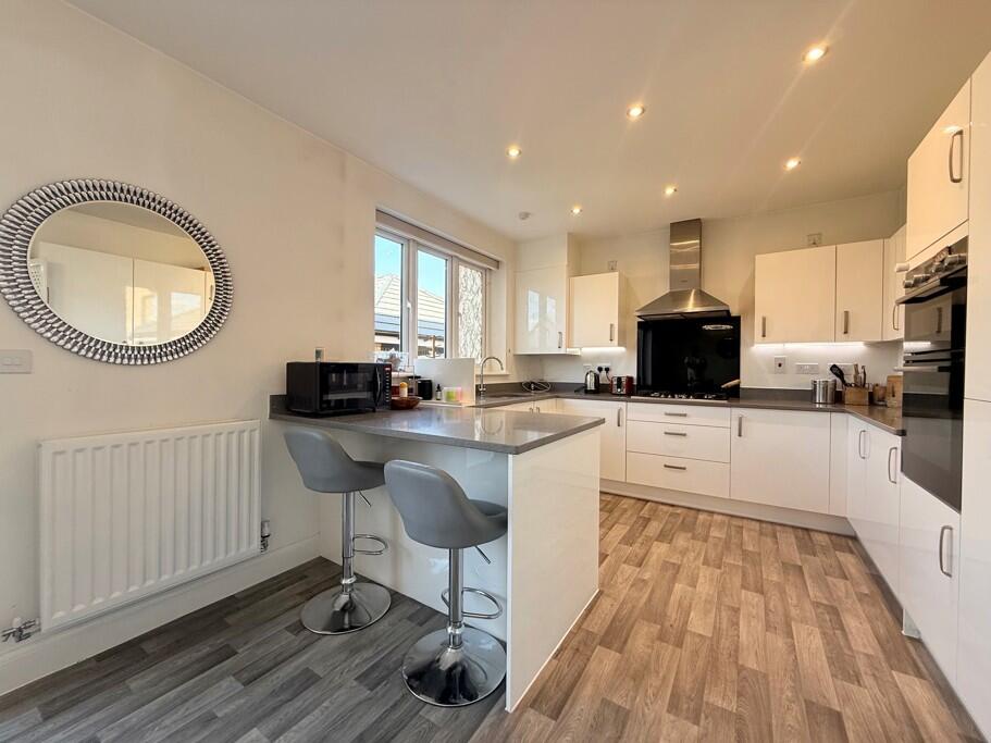 House in Milton Keynes, Whitehouse - View 4
