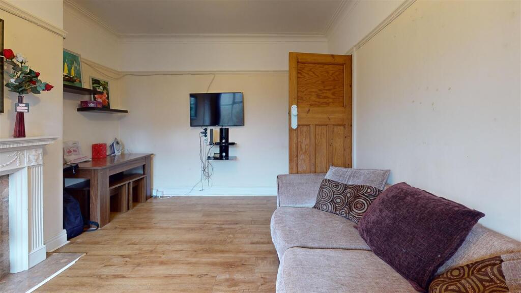 Apartment in Newcastle upon Tyne, High Heaton - View 5