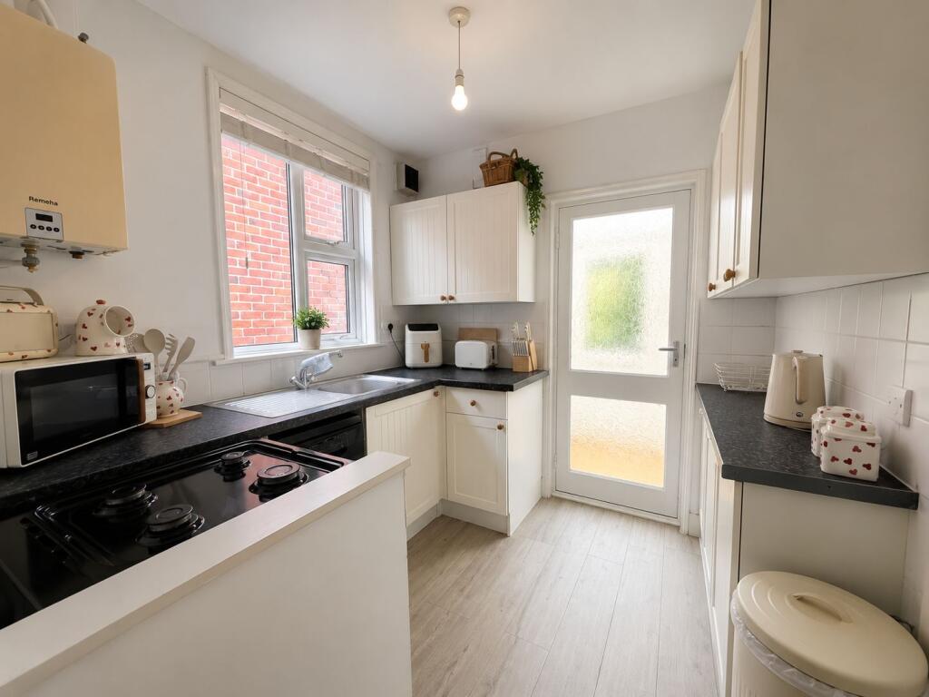 Main image of property: BITTERNE PARK! NO FORWARD CHAIN! BEAUTIFUL PRESENTATION!