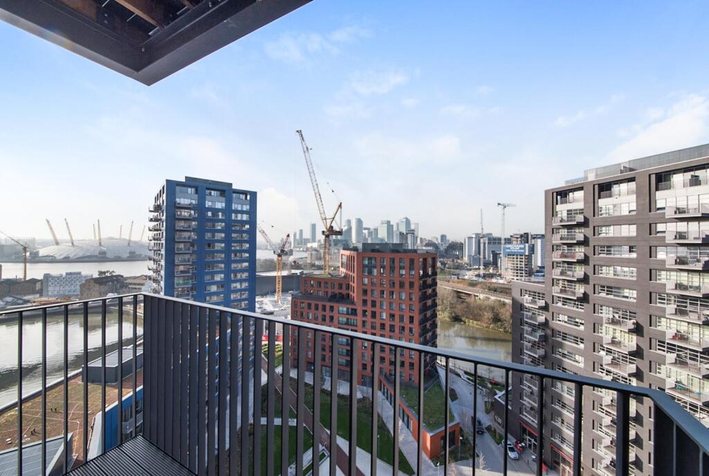 Apartment in London, Blackwall - More
