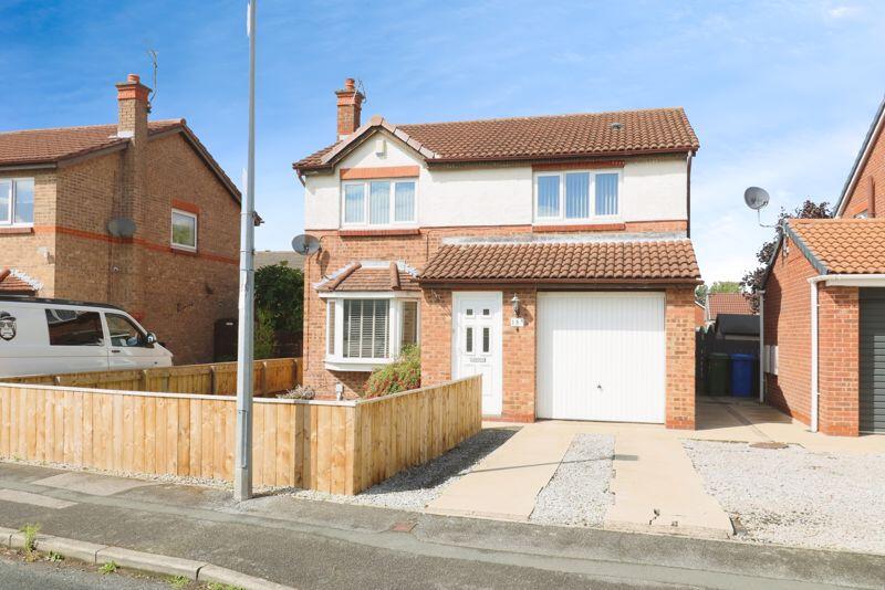 4-bed detached on Sycamore Close, Maplewood Avenue, £240,000