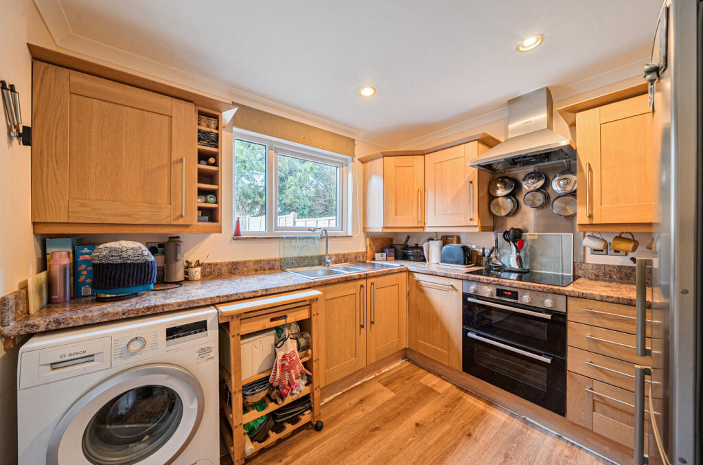 Russet Court, Kingswood, Wotton-under-Edge, Gloucestershire, GL12 photo 2