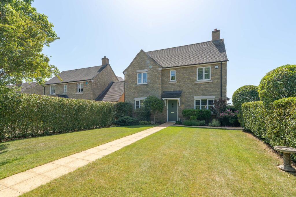 Main image of property: The Green, Chesterton, OX26