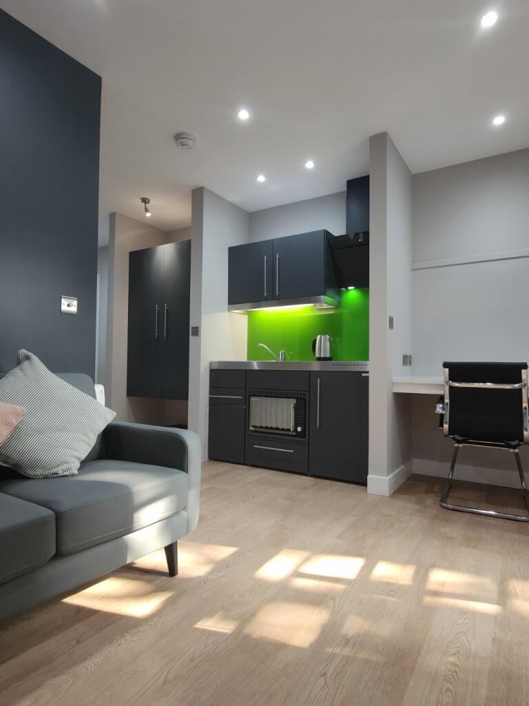 Apartment in Worcester, Worcestershire - View 3