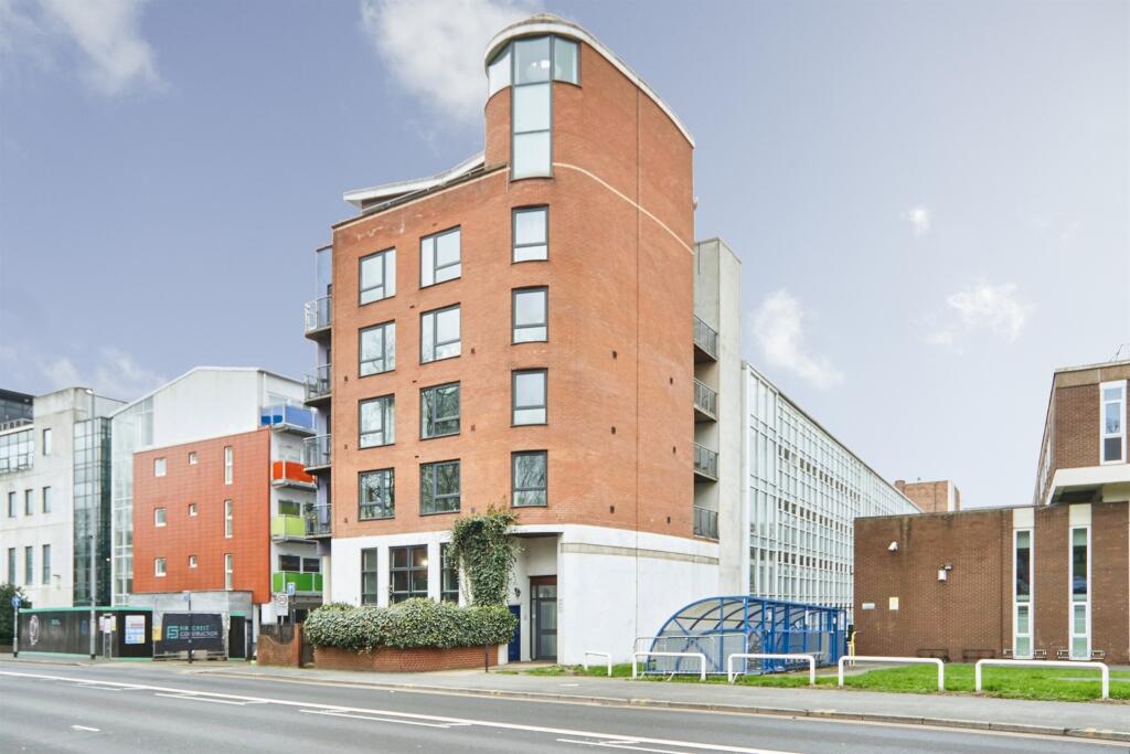 Main image of property: North Street, Leeds