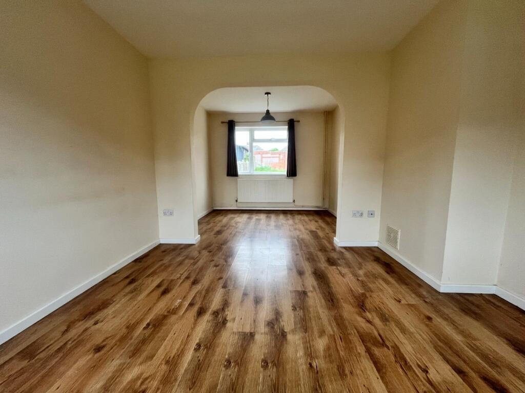 House in Luton - View 2