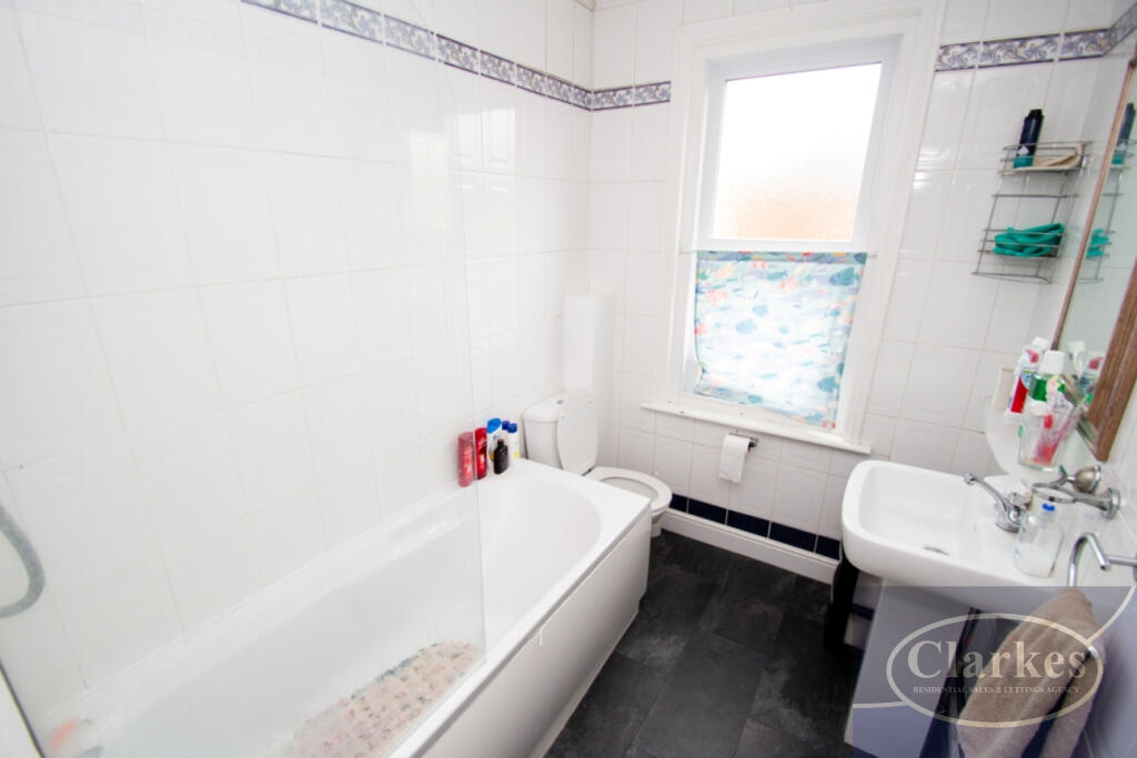 House in Bournemouth, Winton - View 4
