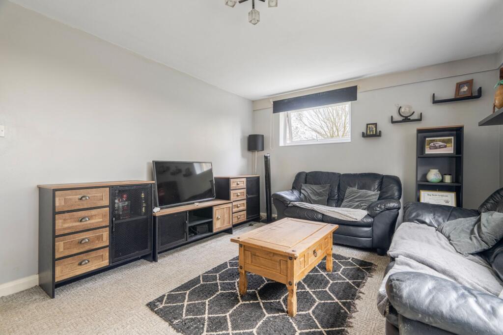 Apartment in Norwich - View 3