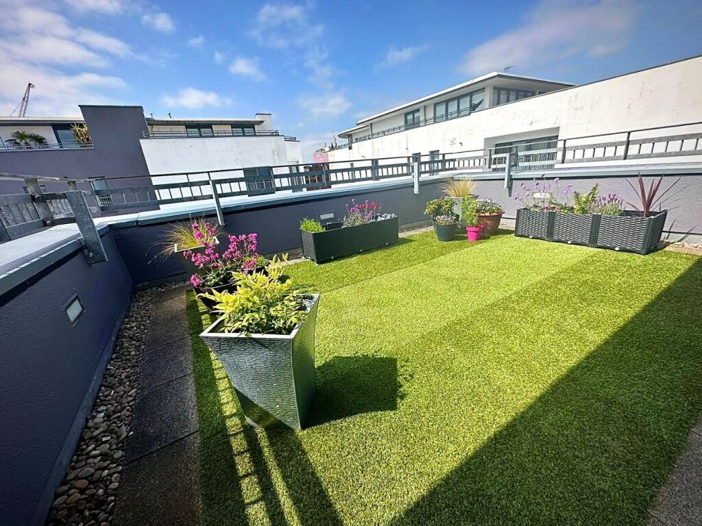Apartment in Glasgow - View 3