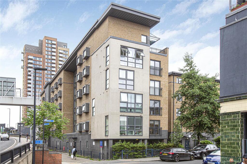 Main image of property: Wealden House, Capulet Square, London, E3