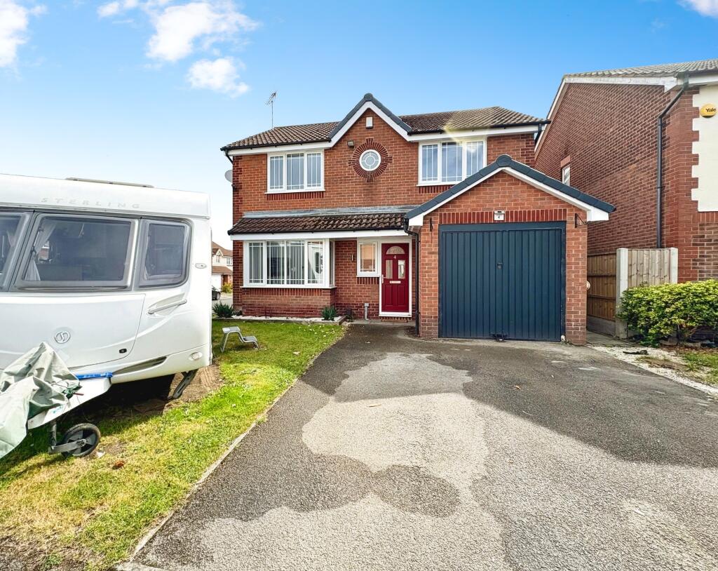 4-bed detached on Elmhurst Drive, Sutton-in-ashfield, NG17, £295,000