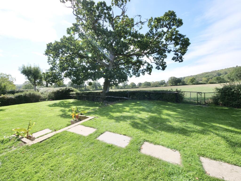 House in Salisbury, Cann - View 5