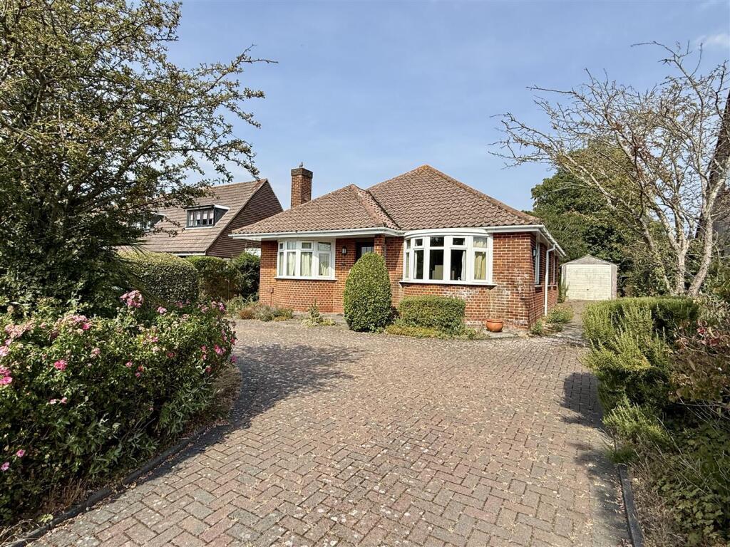Main image of property: Baring Road, Cowes