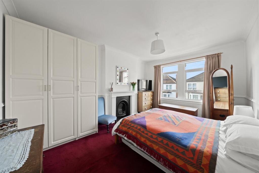 Main image of property: Farnley Road, London