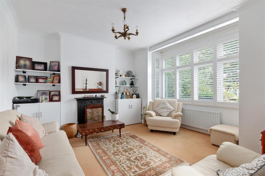 Cranleigh Road, Merton Park SW19 photo 4