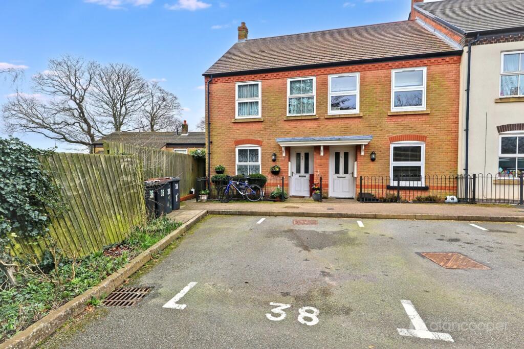 Main image of property: Hornbeam Close, Nuneaton, CV10 9FD