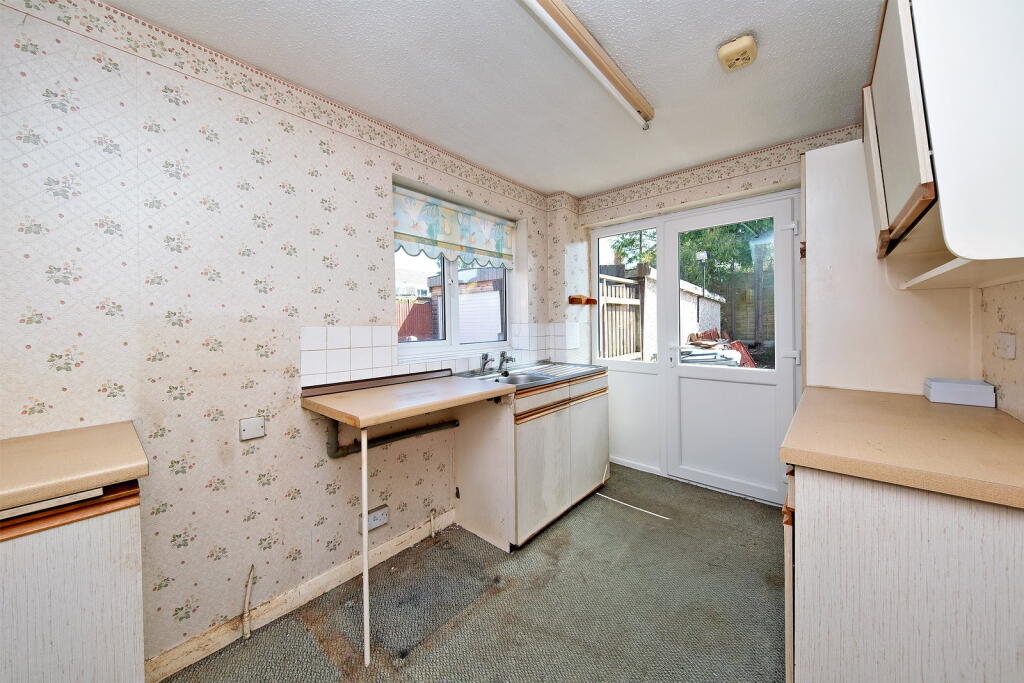 House in Leeds, Alwoodley - More
