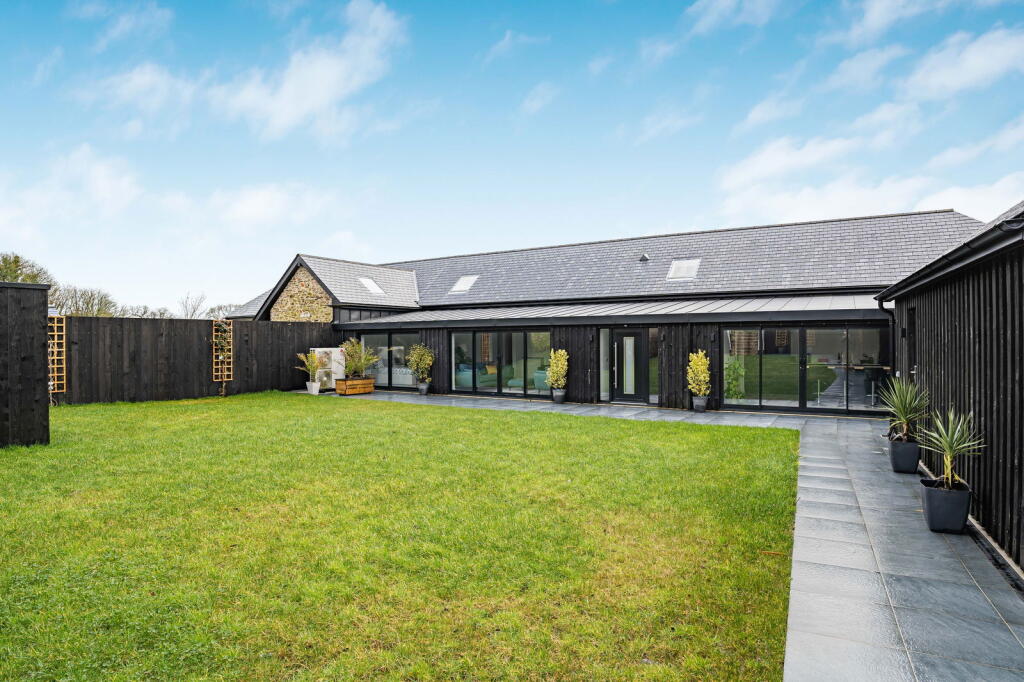 Main image of property: Lower Poole Barns, East Allington, Totnes, TQ9 7PZ