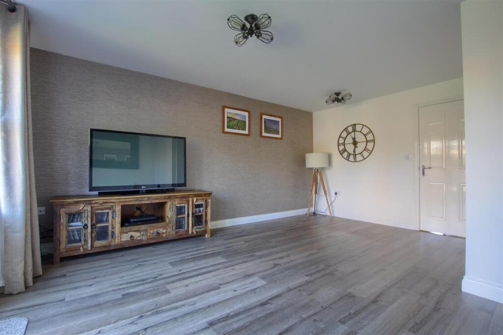 House in Stockton-on-Tees - View 2