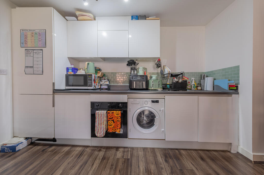 Apartment in Dudley - More