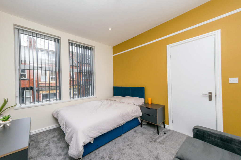 Main image of property: Leeds, LS8