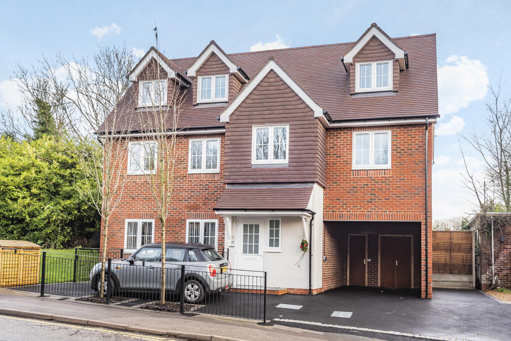 Main image of property: Finchampstead Road, Wokingham, RG40