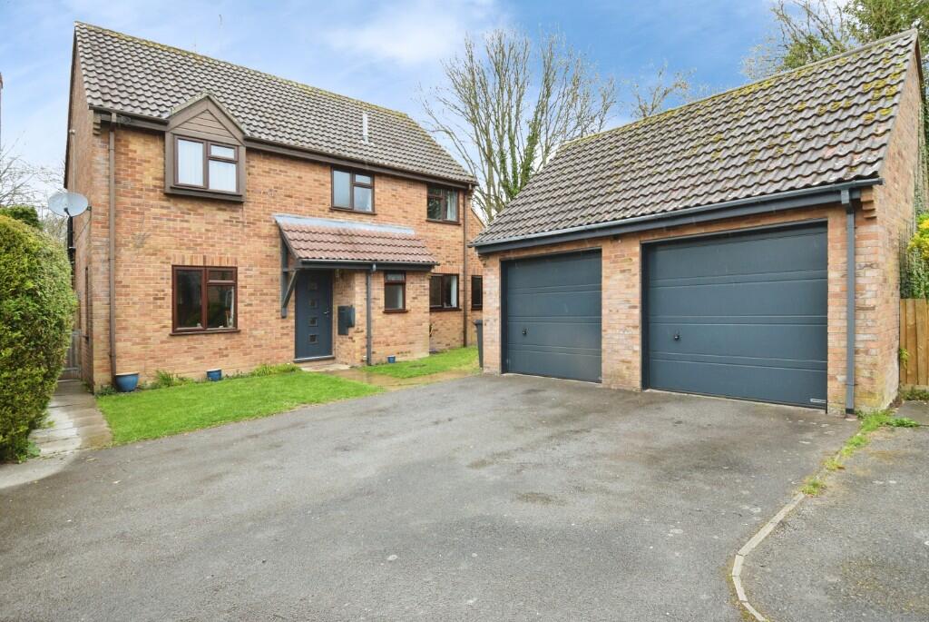 Main image of property: Lords Croft, Amesbury SP4 7EP
