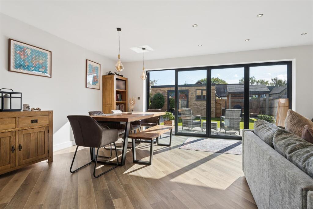 House in Meppershall, Central Bedfordshire - View 4