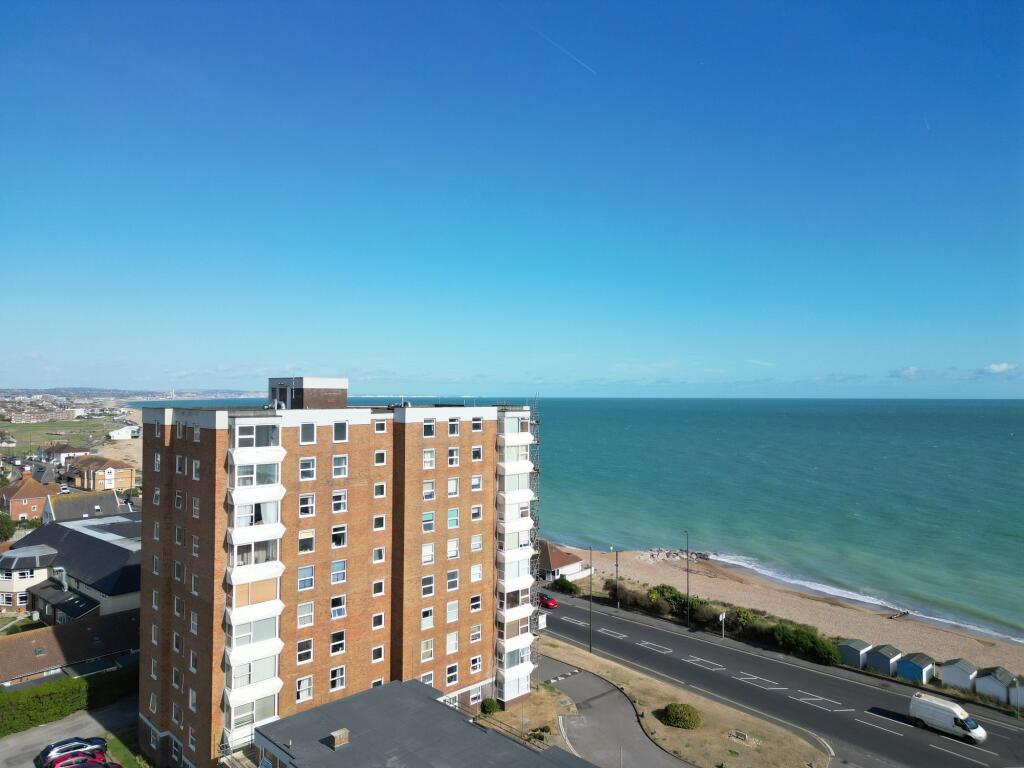 Brighton Road, Lancing, BN15 photo 2