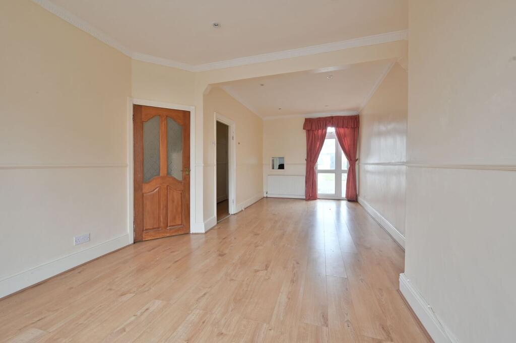 House in Harrow - View 4