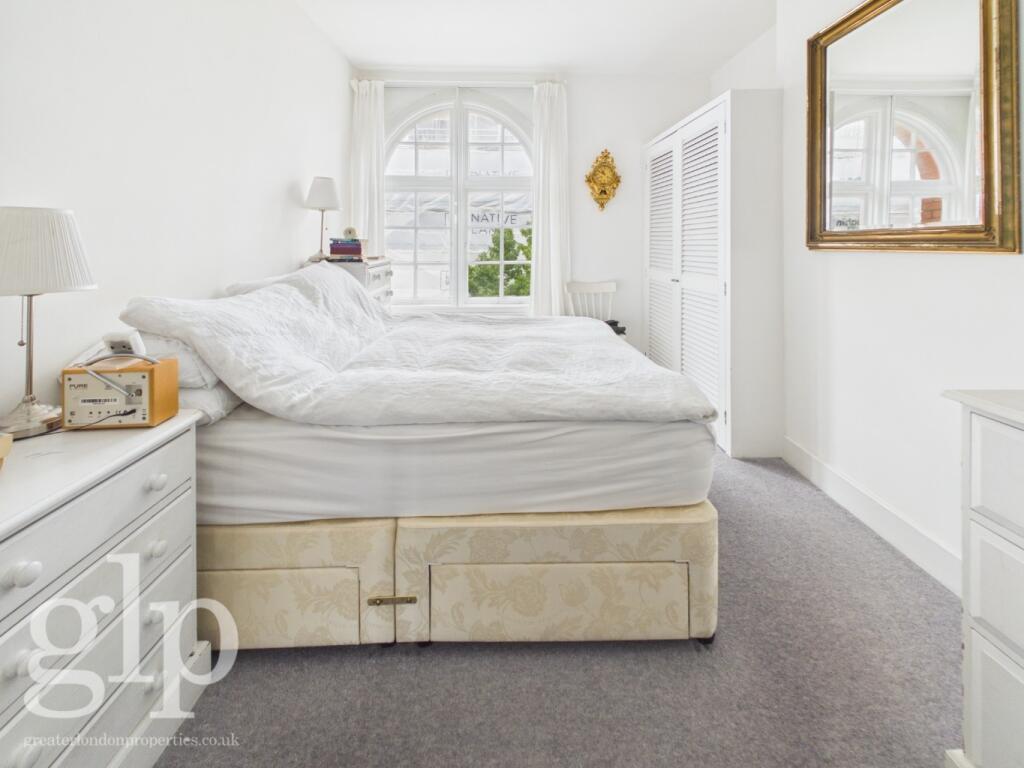 Apartment in London - View 3