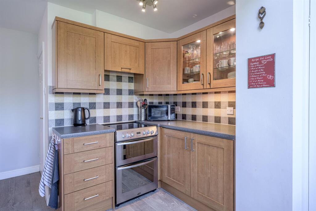 House in Dudley - More