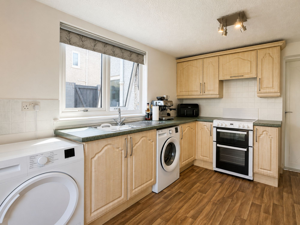 89, Herbertson Crescent, Irvine, KA12 photo 4