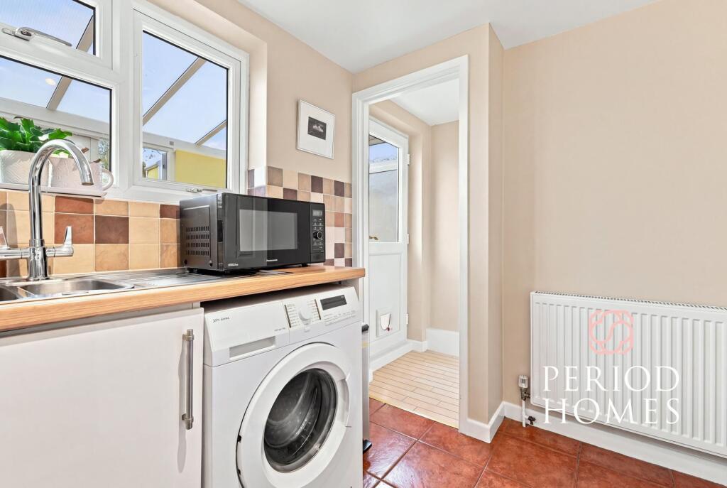 House in Chelmsford, Highwood - More