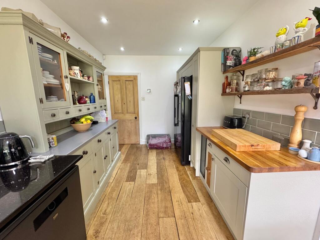 Longhurst Lane, Mellor, SK6 - View 5