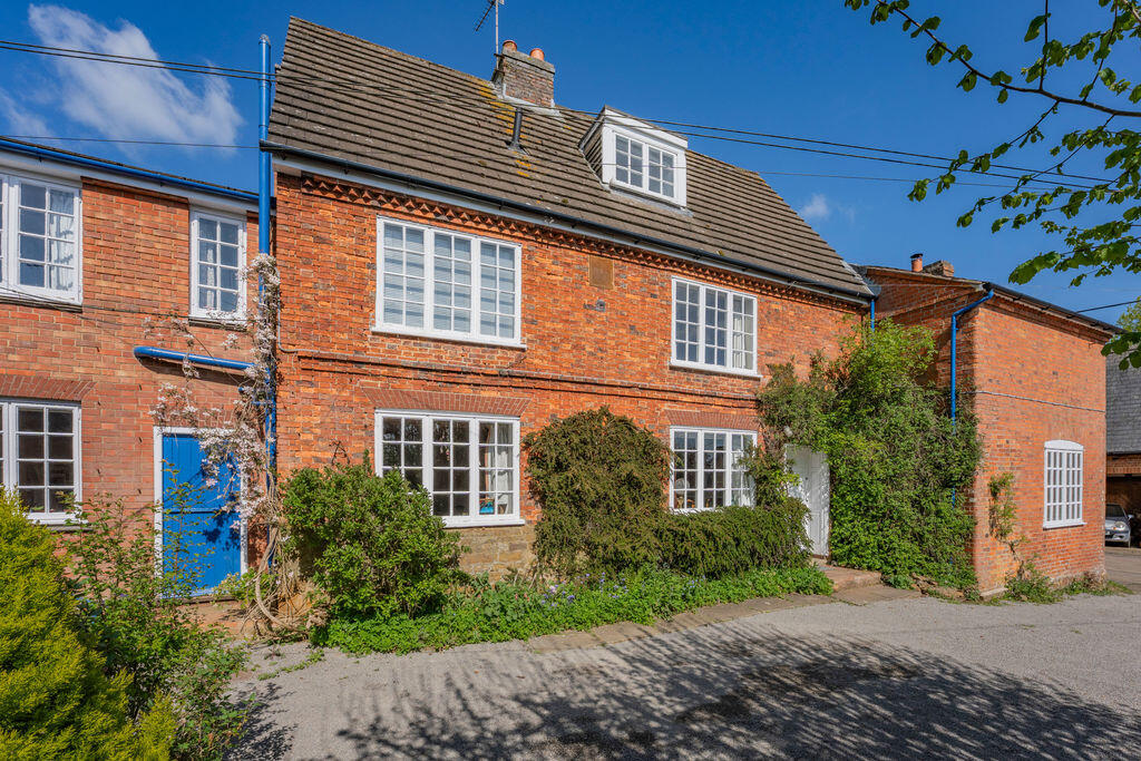 House in Northampton - View 2
