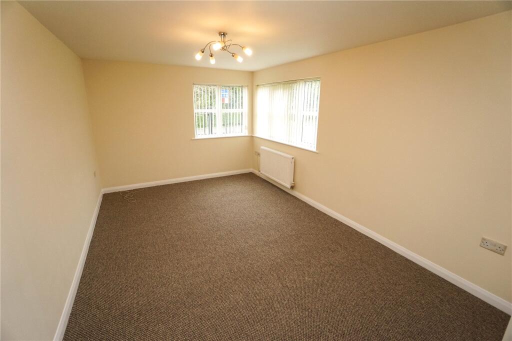 Apartment in Bolton, Horwich - View 3