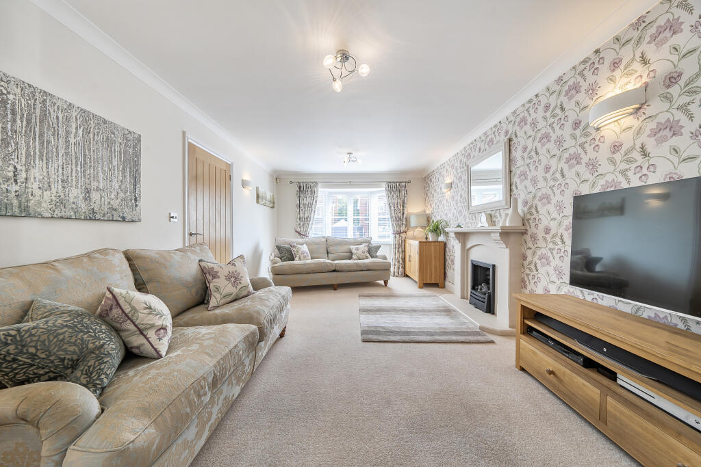 House in Taunton - View 2
