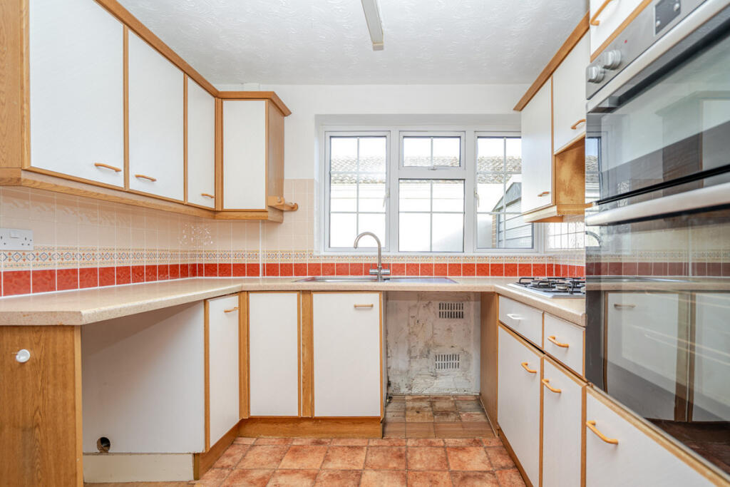 Vandyke Close, Woburn Sands, Milton Keynes, MK17 - View 3