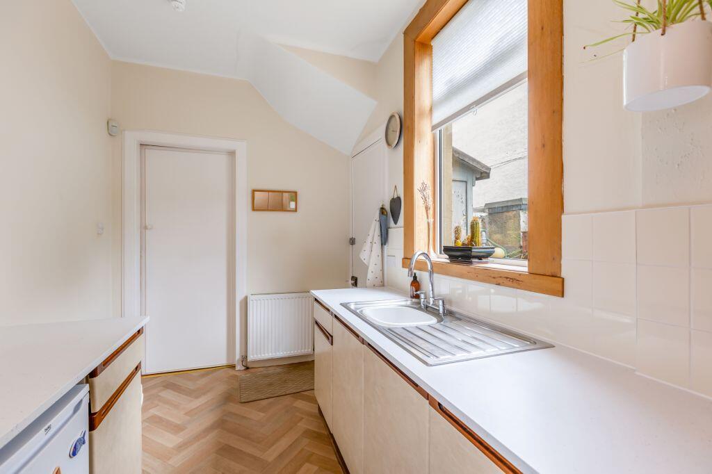 3 Laverockbank Crescent, Edinburgh, EH5 3BS photo 4