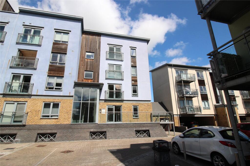 Main image of property: Quayside Drive, Colchester, Essex, CO2
