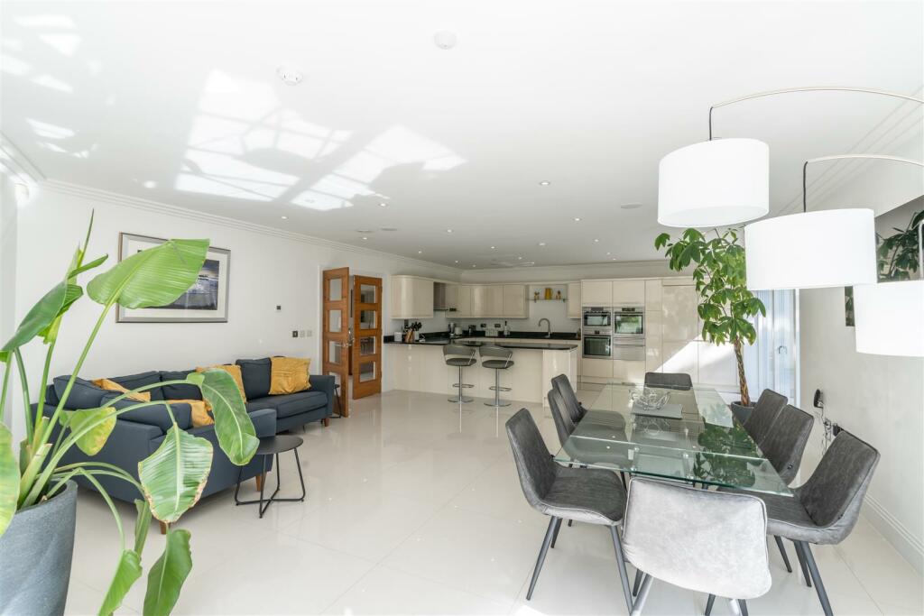 Additional image 2 of Alington Road, Evening Hill