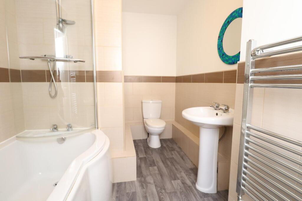 Apartment in Leeds, Bagley, Rodley - More