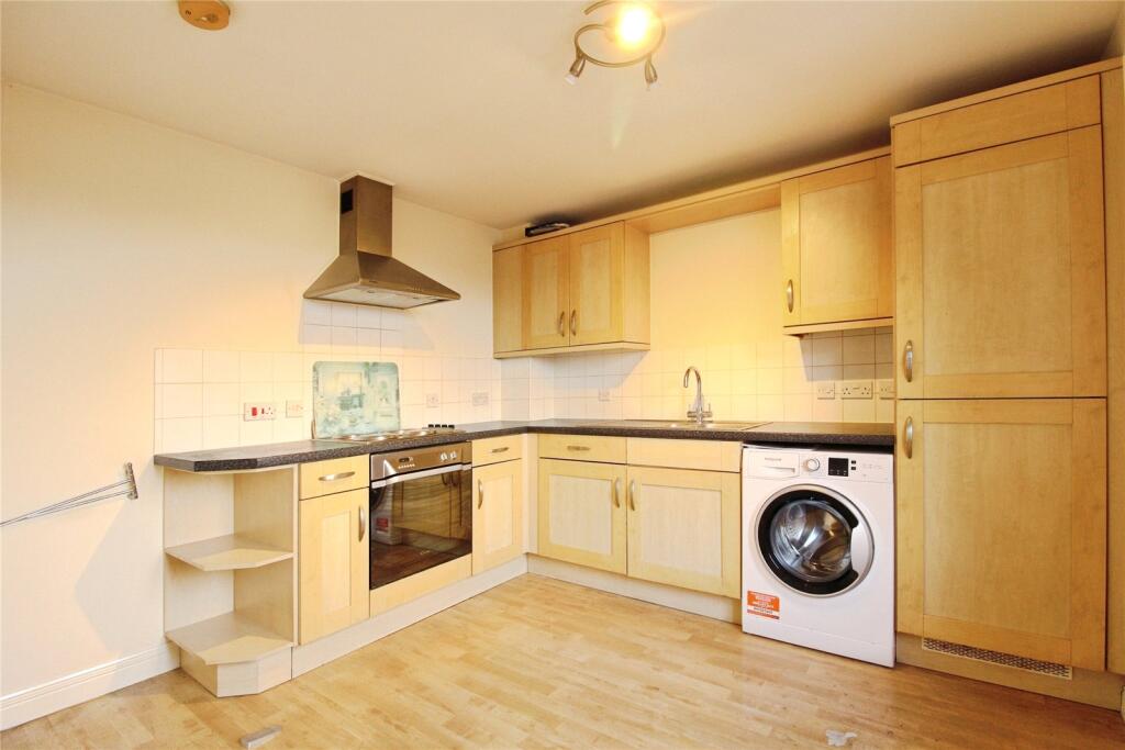 Corscombe Close, Weymouth, Dorset, DT4 photo 2