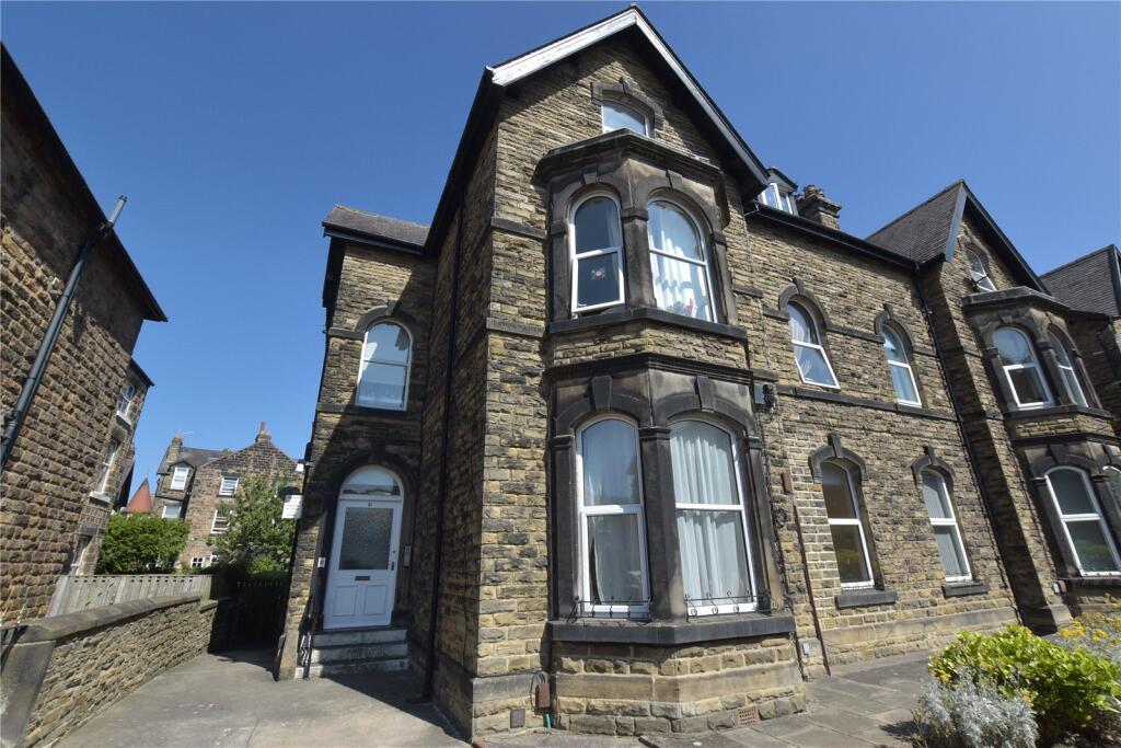 Main image of property: Flat 3, 81 East Parade, Harrogate, North Yorkshire